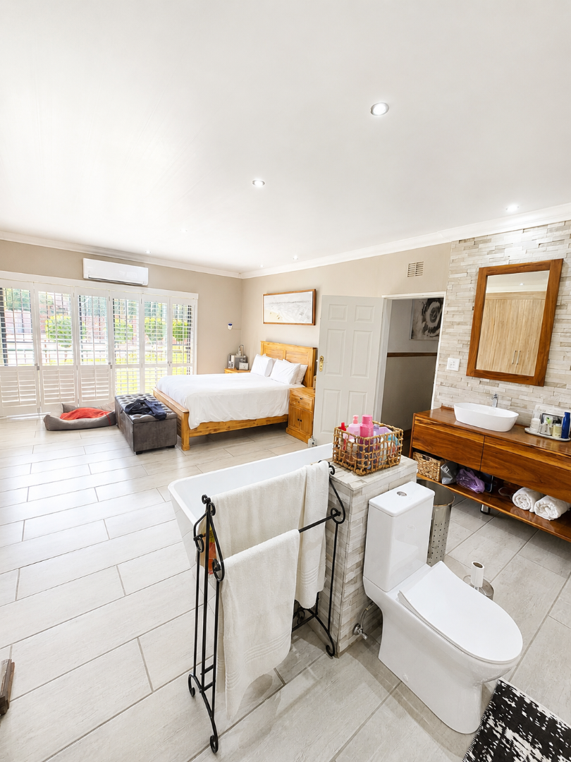 5 Bedroom Property for Sale in Flamwood North West